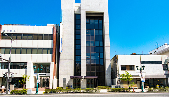 事務所ビル外観